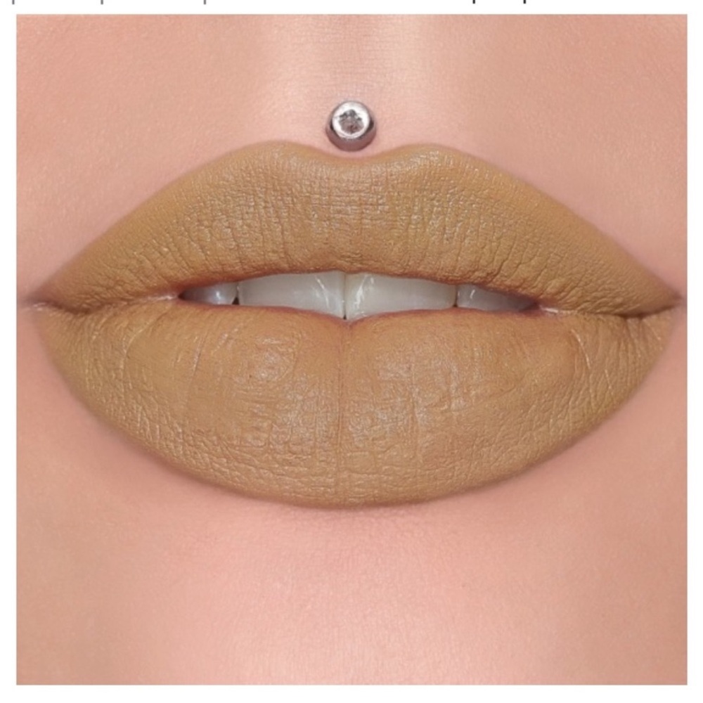JEFFEE STAR Cosmetics Velvet Trap Lipstick Unphazed